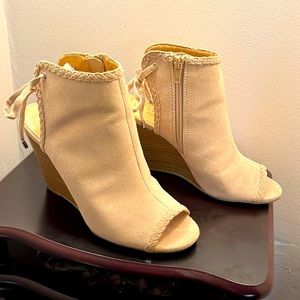 Lauren Conrad beige wedge booties size 6.5